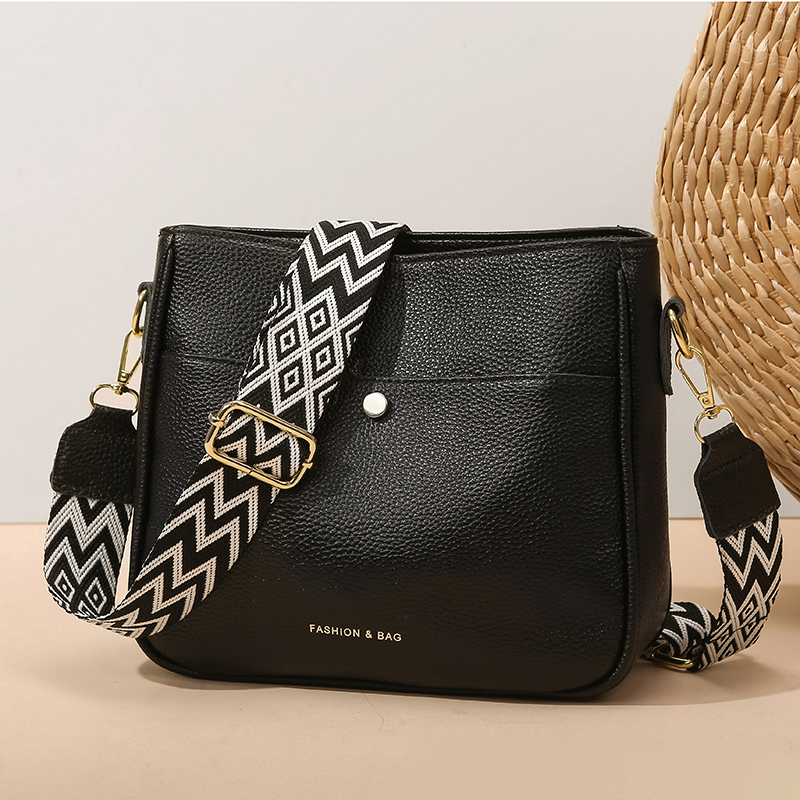 100% cowhide brand shoulder Ba - Women'S Bags Jacquemus ulasan dan harga